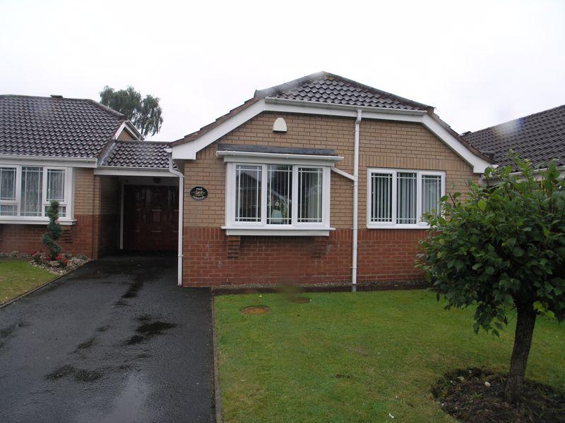 Fairhaven Croft, Halesowen B62 2 bed bungalow £295,000