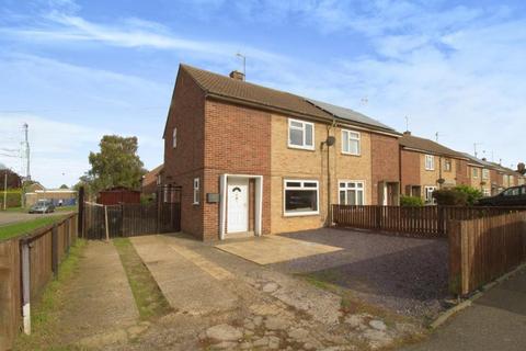 102 Hallfields Lane, Gunthorpe, Peterborough, PE4 7YW