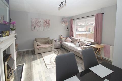 102 Hallfields Lane, Gunthorpe, Peterborough, PE4 7YW