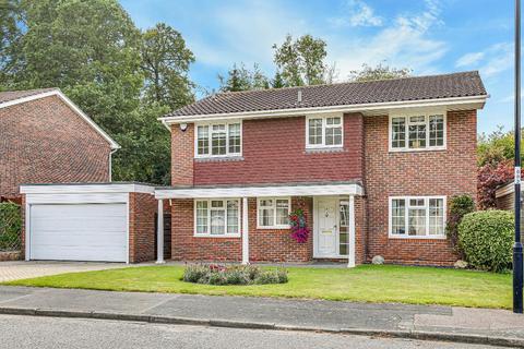 4 bedroom detached house for sale, Suffield Close, South Croydon, CR2 8SZ