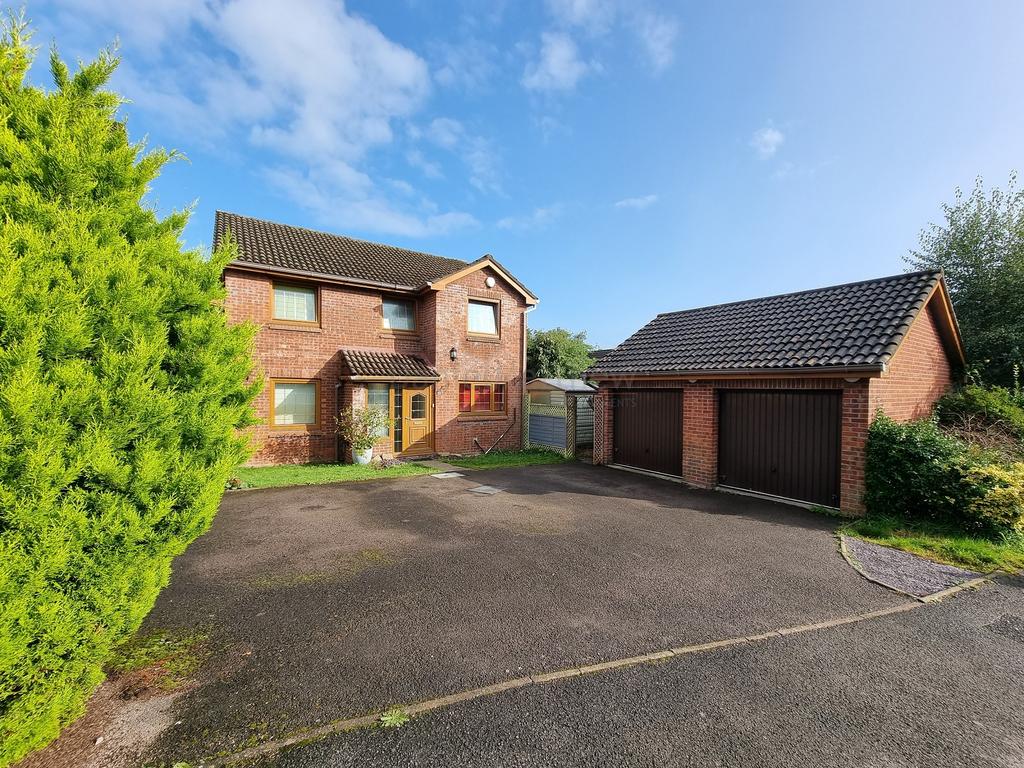 St. Michaels Way, Brackla, Bridgend... 4 bed detached house £315,000