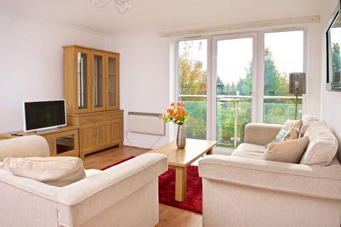 2 bedroom flat for sale, 39 Bravery Court