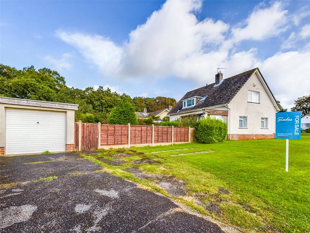 Amberwood Drive, Walkford, Christchurch, Dorset, BH23 4 bed detached