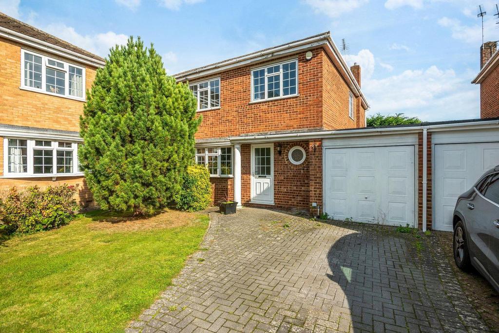 Mountfield Close, Culverstone 4 bed link detached house for sale £600,000