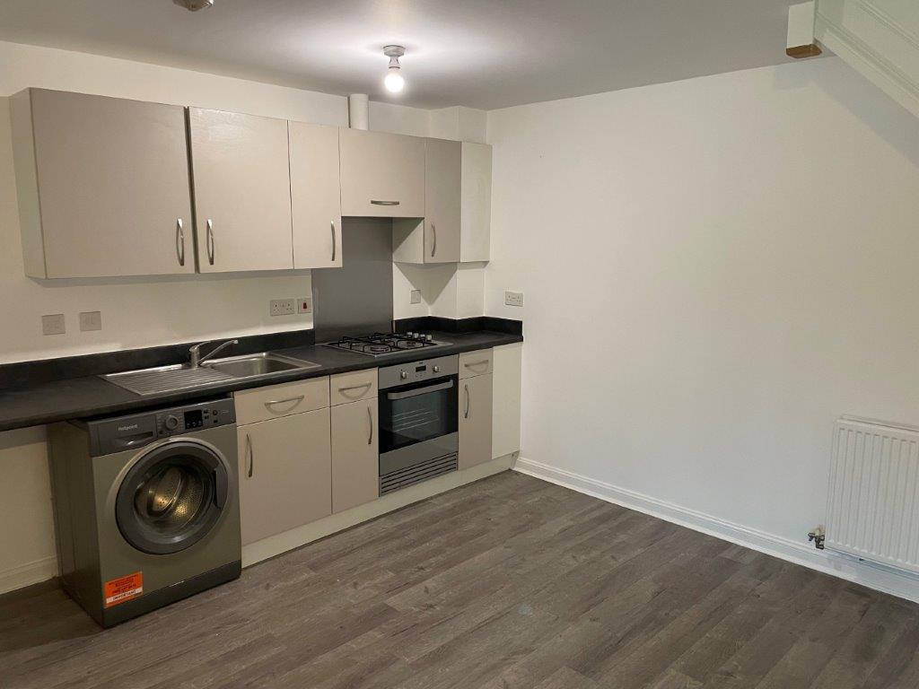 Colman Crescent, Hull 2 bed terraced house £650 pcm (£150 pw)