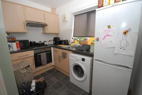 2 bedroom flat for sale - Beulah Terrace, Crossgates, Leeds