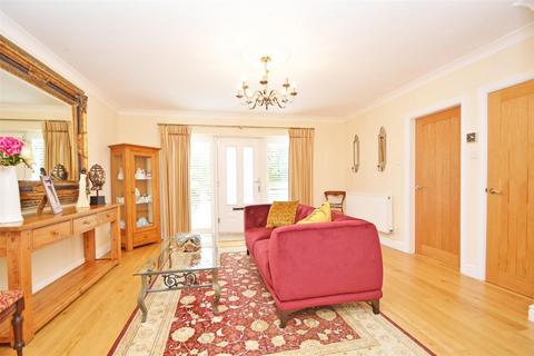 4 bedroom detached bungalow for sale, Old Coppice, Lyth Hill, Shrewsbury