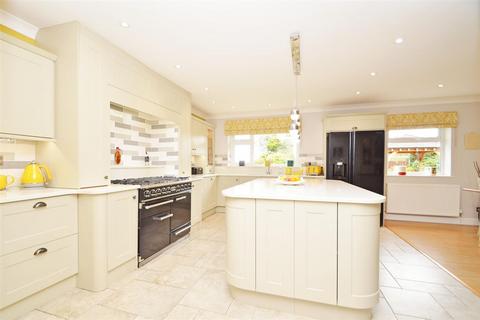 4 bedroom detached bungalow for sale, Old Coppice, Lyth Hill, Shrewsbury