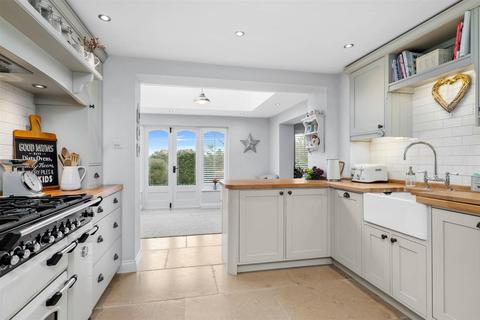 45 Pitchers Hill, Wickhamford, Evesham, WR11 7RT
