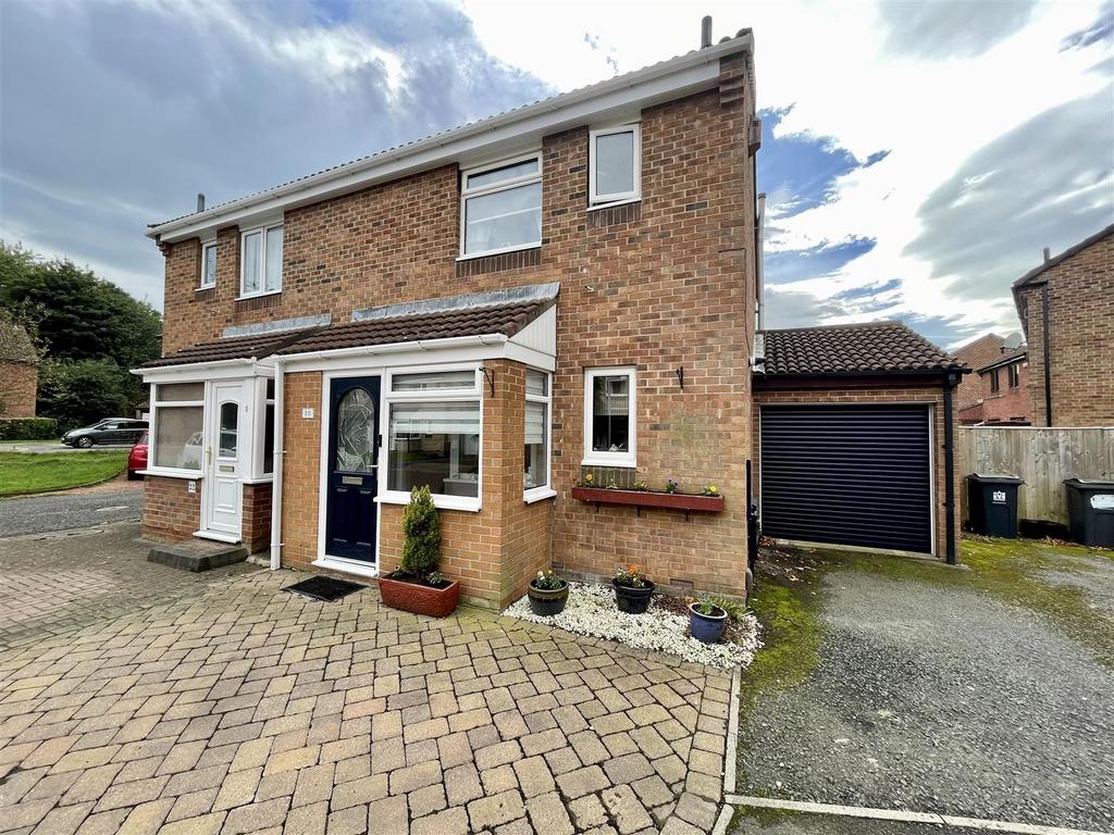 Stonehaven Way, Darlington 3 bed semidetached house for sale £165,000
