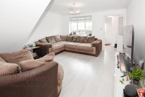 27 Waltham Gate, Waltham Cross, EN8 0XN