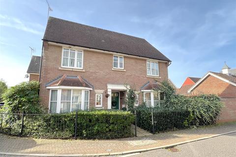 5 bedroom detached house for sale, Coopers Crescent, Great Notley, Braintree