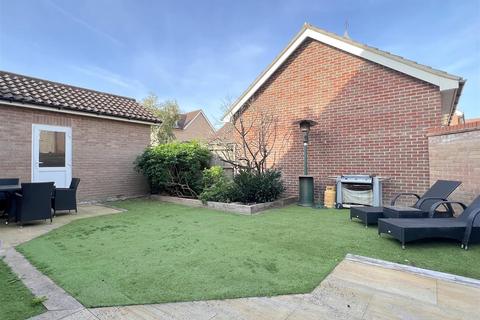 5 bedroom detached house for sale, Coopers Crescent, Great Notley, Braintree