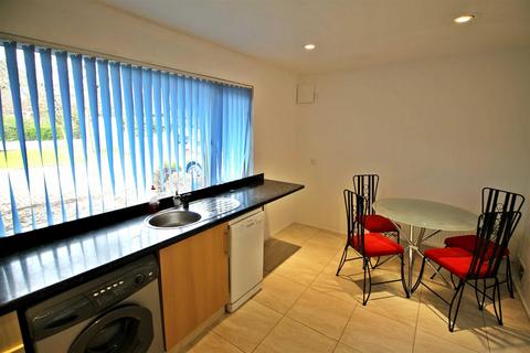 2 bedroom semi-detached house to rent, Coleshill Place, Bradwell Common, Milton Keynes