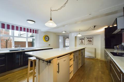101 Bancroft, Hitchin, SG5 1NB
