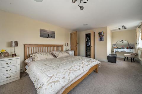8 Chapel Close, Honeydon, Bedford, MK44 2NE