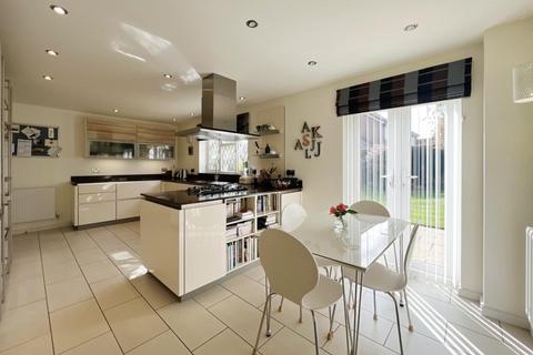 1 Applecross Close, Coventry, CV4 8JW