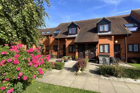 2 bedroom sheltered housing for sale - Fegans Court, Stony Stratford, Milton Keynes