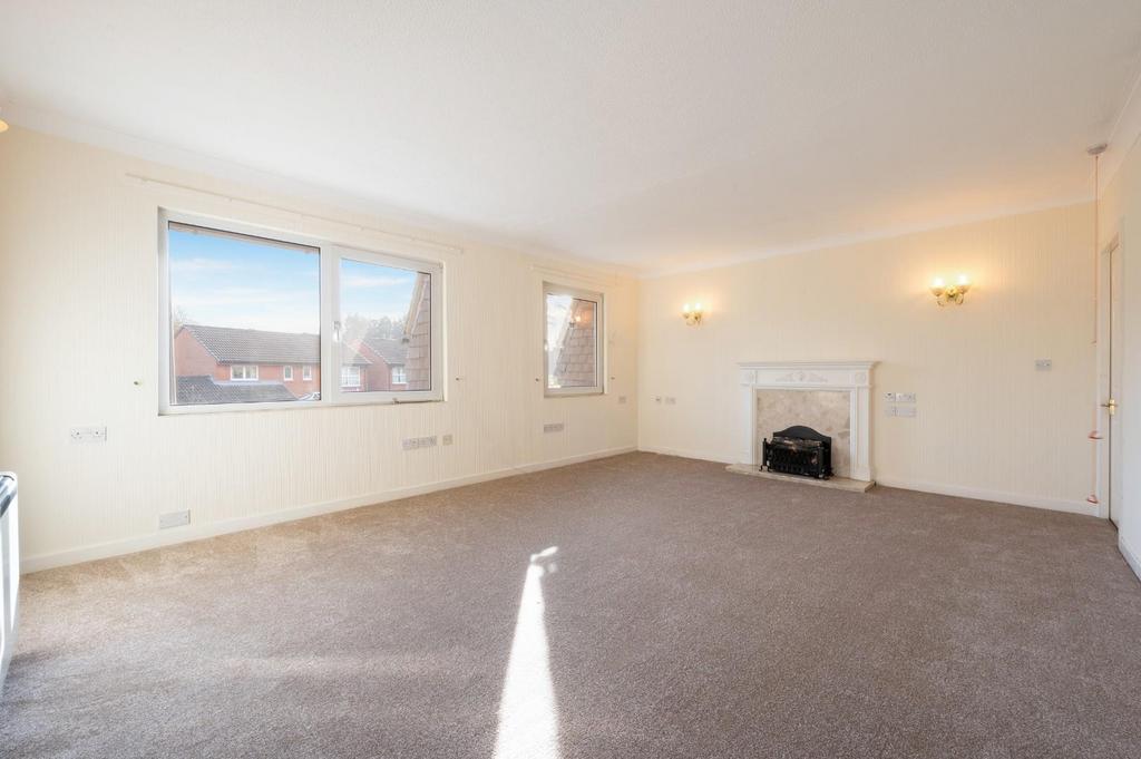 WORCESTER COURT FLAT  (8).jpg