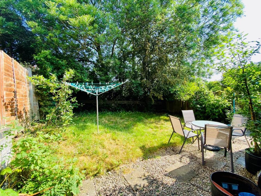 Gould Road, Hampton Magna, Warwick 4 bed detached house £400,000