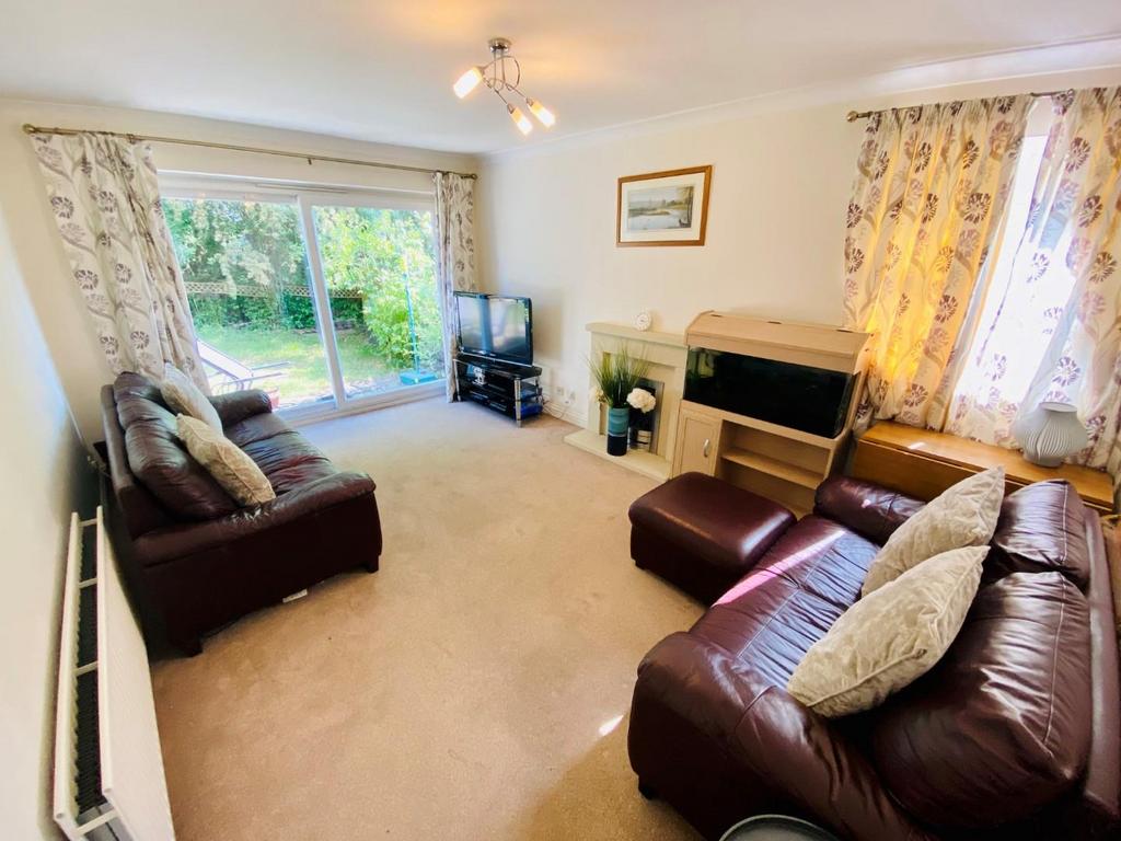 Gould Road, Hampton Magna, Warwick 4 bed detached house £400,000