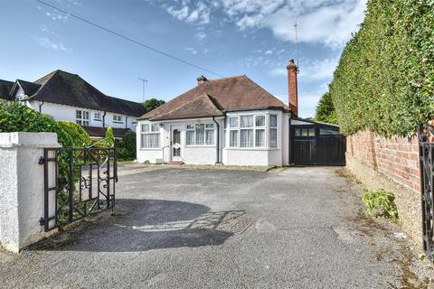 3 bedroom detached bungalow for sale - Warwick Road, Bexhill-On-Sea