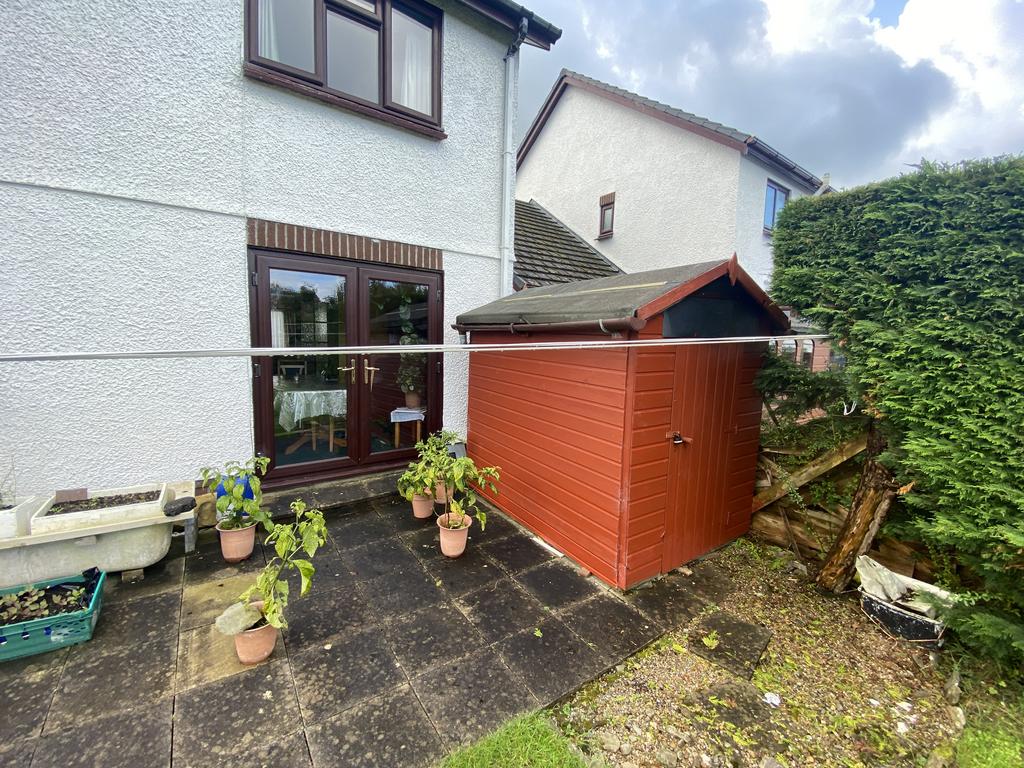 Various garden sheds