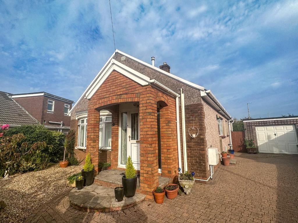 Manor Drive, Coychurch, Bridgend County Borough, CF35 5HA 4 bed detached bungalow for sale £