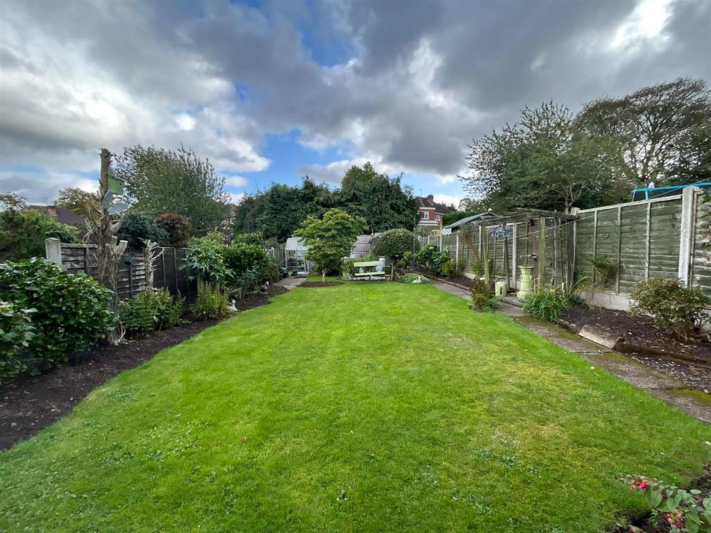 Hagley Road West, Quinton, Birmingham 3 bed semidetached house for