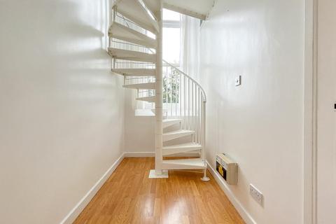 1 bedroom apartment for sale - Boothroyds. Halifax Road, Dewsbury