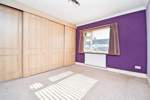 16 Fieldhead Road, Guiseley, Leeds, LS20 8DT