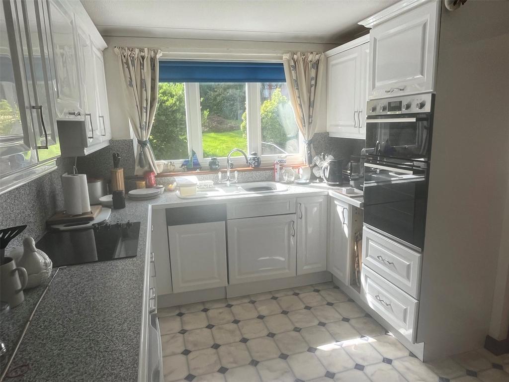 Gilbert Road, Bodmin, PL31 4 bed detached house £450,000