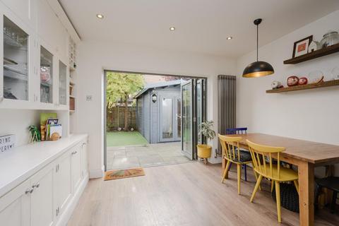 6 Binfield Road, Byfleet, West Byfleet, KT14 7PN