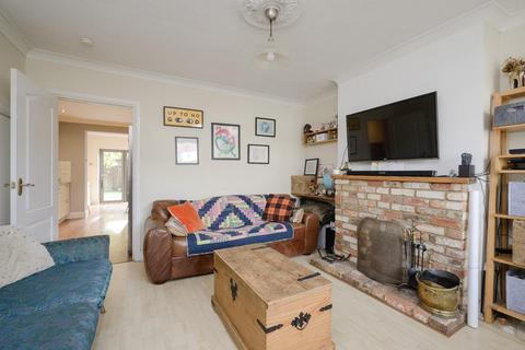 6 Binfield Road, Byfleet, West Byfleet, KT14 7PN