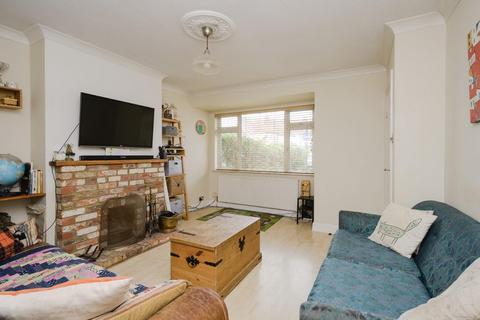 6 Binfield Road, Byfleet, West Byfleet, KT14 7PN
