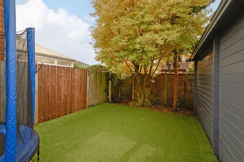 6 Binfield Road, Byfleet, West Byfleet, KT14 7PN