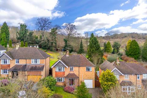228 Chipstead Way, Woodmansterne, Banstead, SM7 3LQ