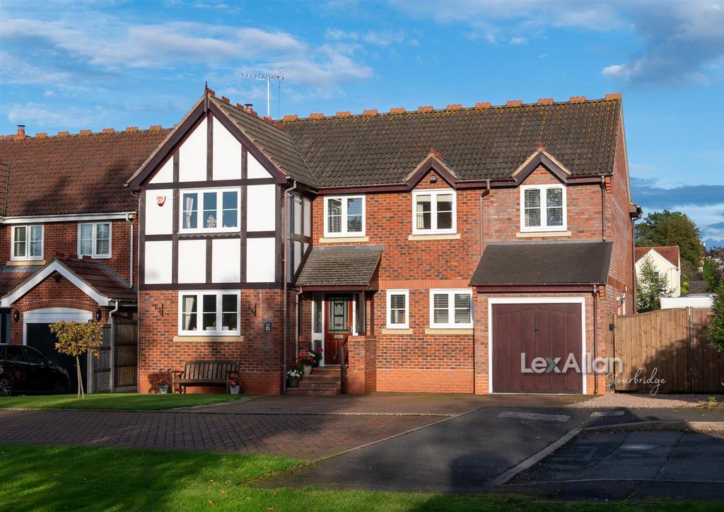 Glen Road, Stourbridge 4 bed detached house for sale £680,000