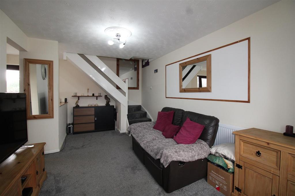 Tansey Green Road, Brierley Hill 2 bed semidetached house for sale £