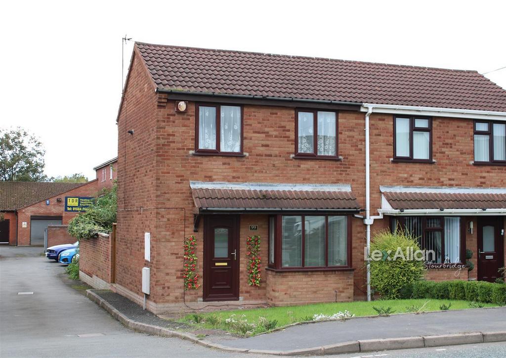 Tansey Green Road, Brierley Hill 2 bed semidetached house for sale £