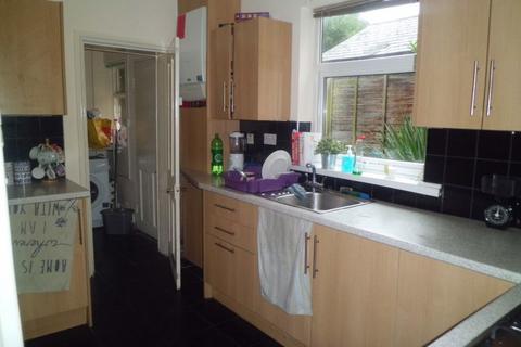 5 bedroom house to rent, 72 Harrow Road, B29 7DW