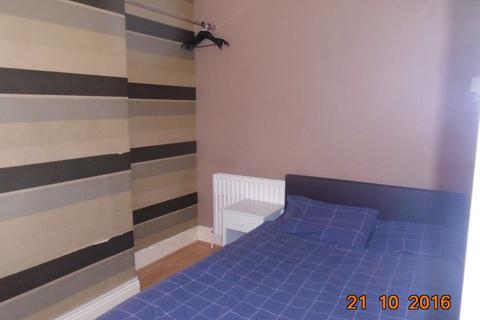 3 bedroom house to rent, 796 Pershore Road, B29 7NG
