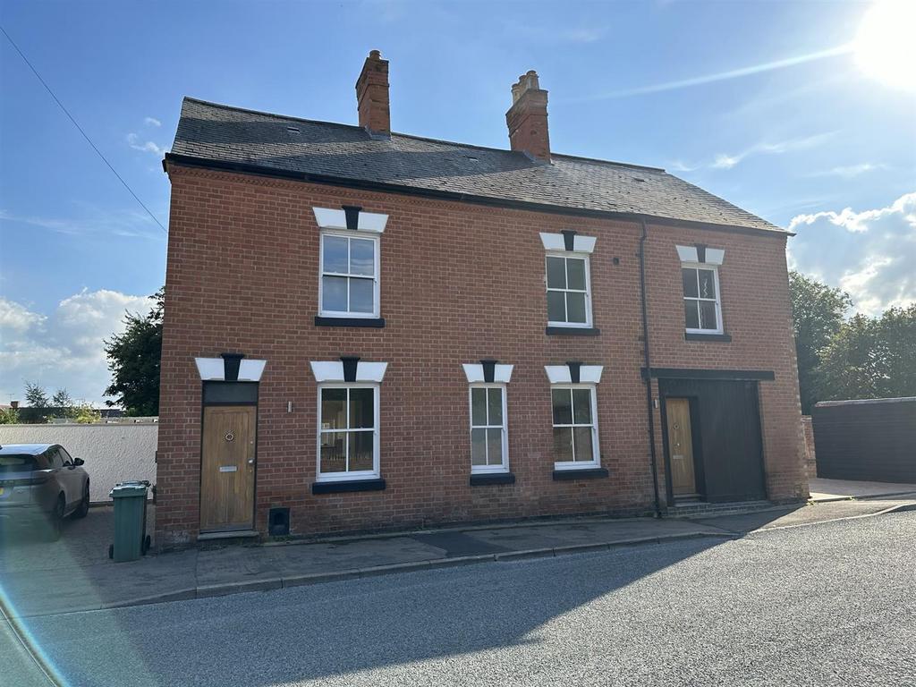 Station Road, Countesthorpe, Leicester 3 bed semidetached house to