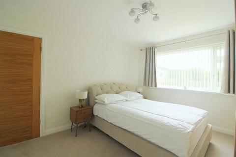 106 Bedale Drive, Skelmanthorpe, Huddersfield, HD8 9EU