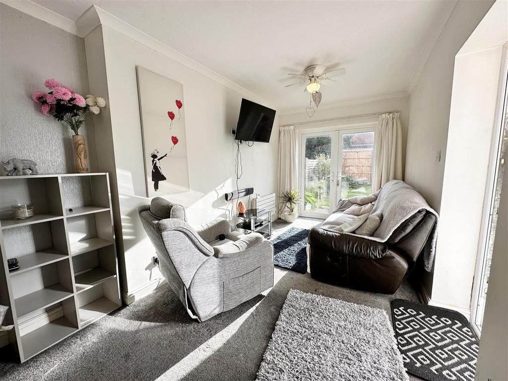 Dining/living area