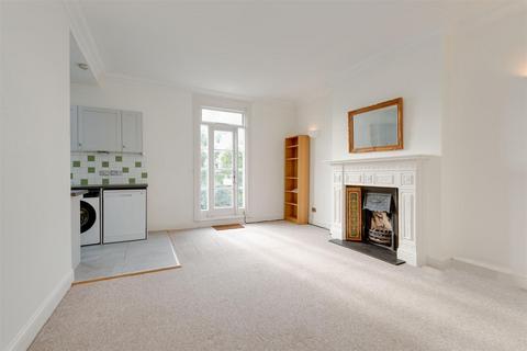 2 bedroom flat to rent, Goldhurst Terrace, South Hampstead, London NW6