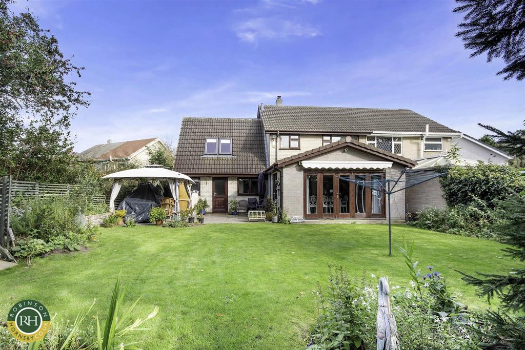 St. Vincent Avenue, Branton, Doncaster 5 bed semidetached house for