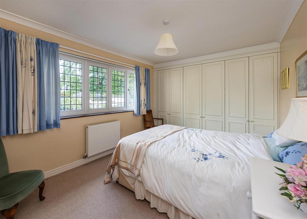 12 Keepers Lane-bed2.jpg