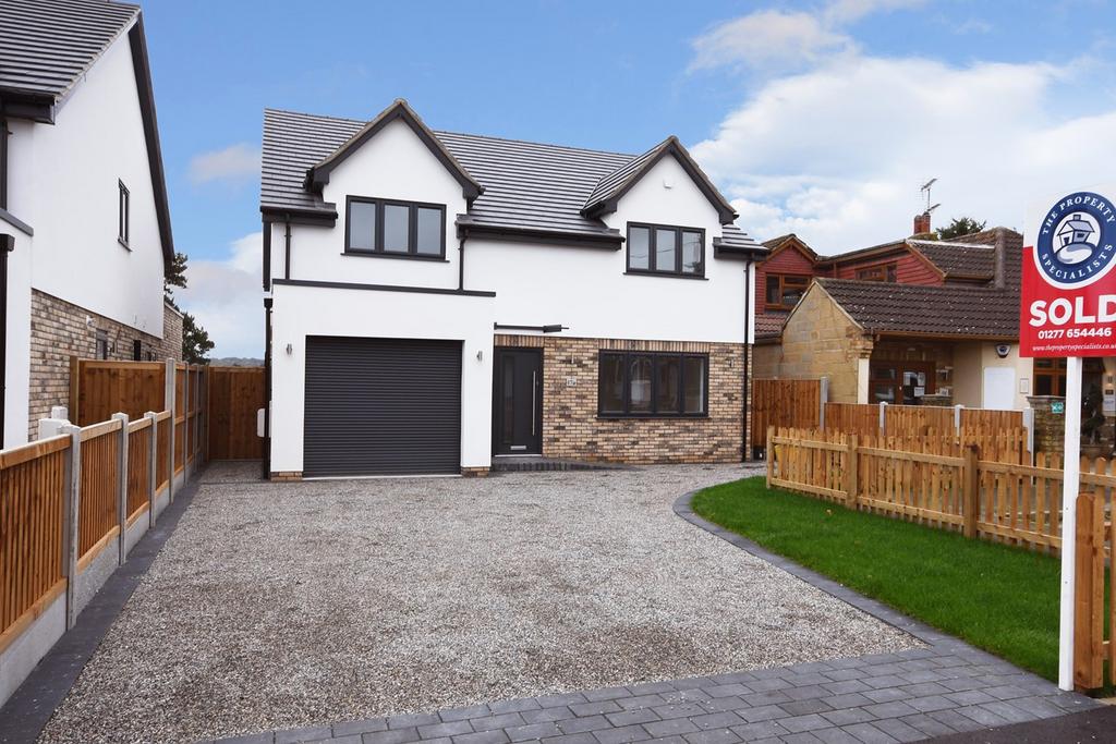 St Agnes Road, Billericay, CM12 4 bed detached house for sale £1,000,000