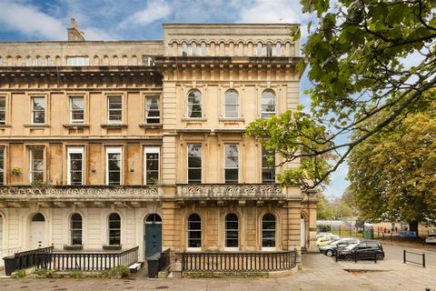 Ground Floor Flat, 1 Victoria Square, Bristol, BS8 4EU